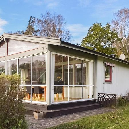 Gorgeous Home In Munka-Ljungby With Kitchen Εξωτερικό φωτογραφία