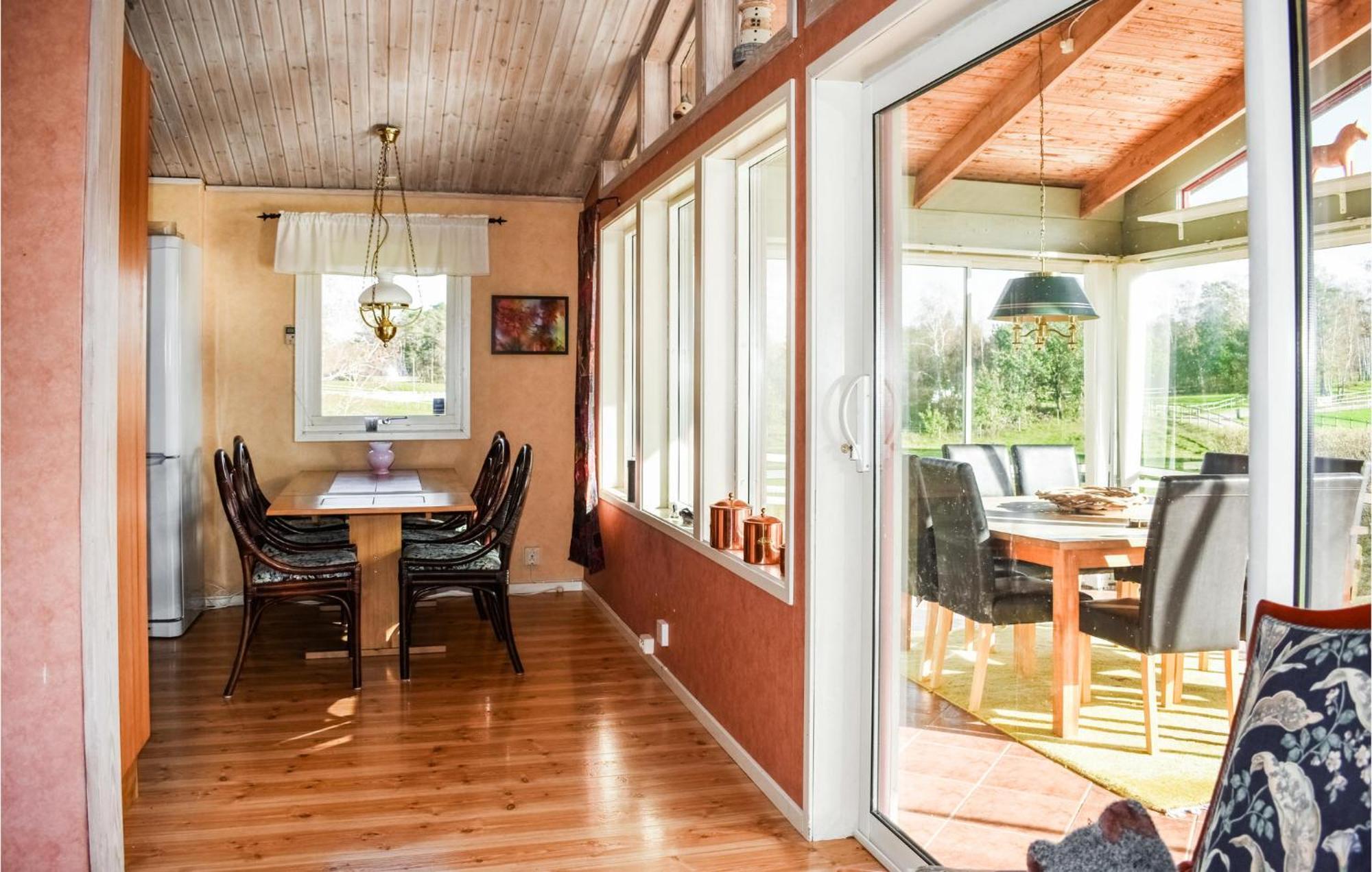 Gorgeous Home In Munka-Ljungby With Kitchen Εξωτερικό φωτογραφία