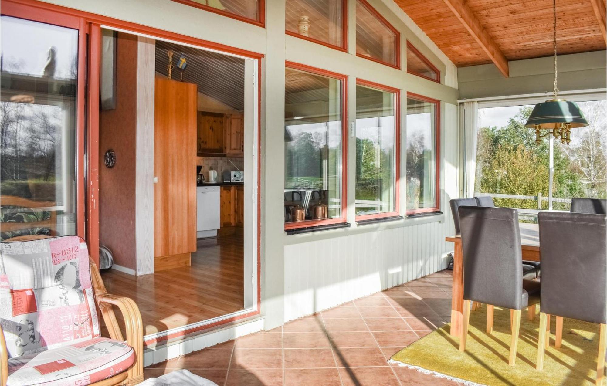 Gorgeous Home In Munka-Ljungby With Kitchen Εξωτερικό φωτογραφία