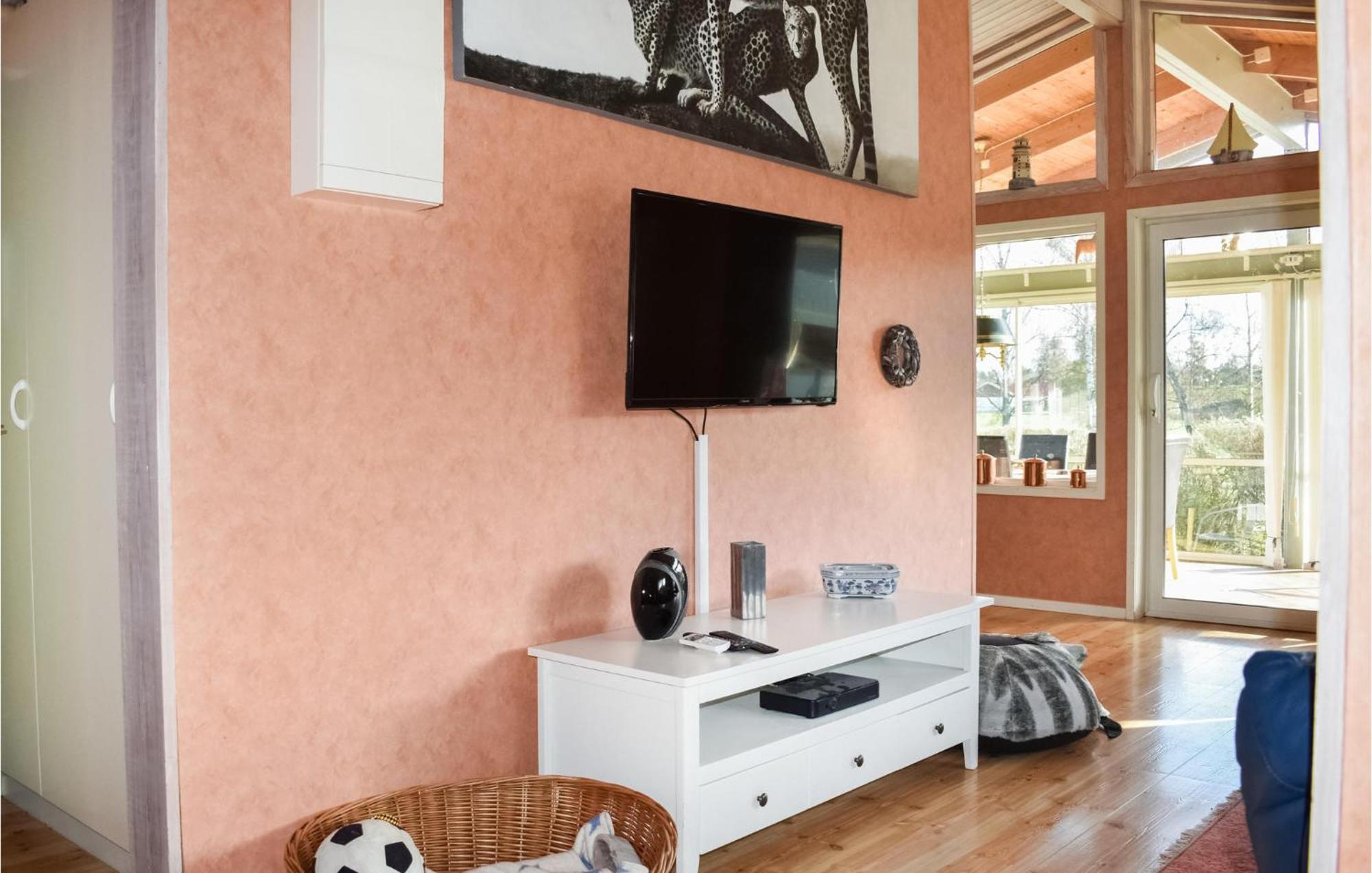 Gorgeous Home In Munka-Ljungby With Kitchen Εξωτερικό φωτογραφία