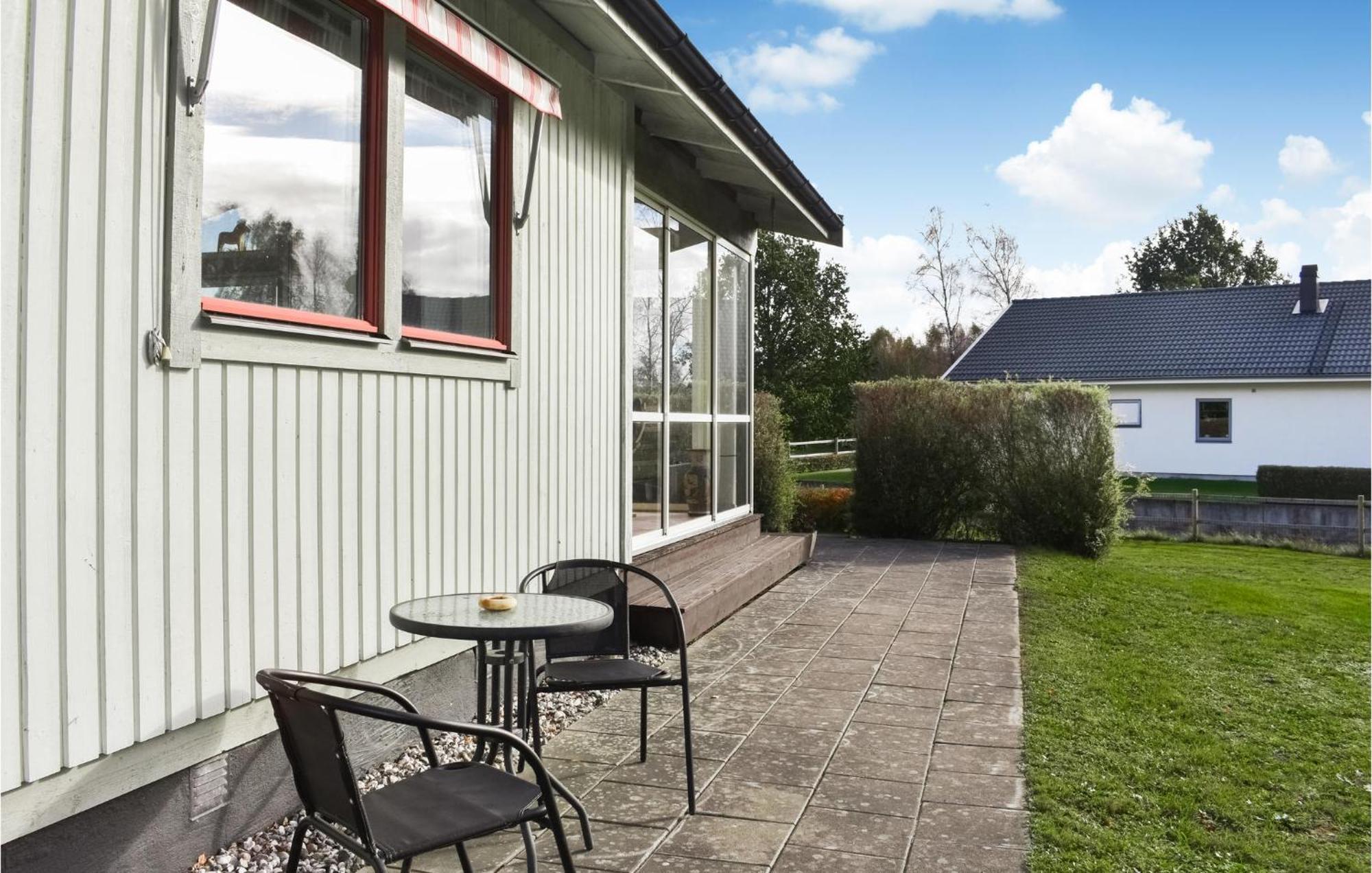 Gorgeous Home In Munka-Ljungby With Kitchen Εξωτερικό φωτογραφία