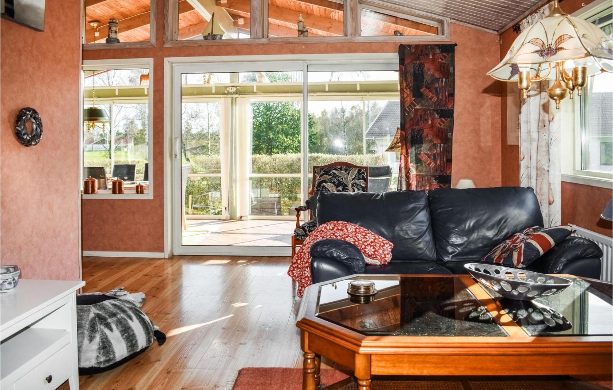 Gorgeous Home In Munka-Ljungby With Kitchen Εξωτερικό φωτογραφία